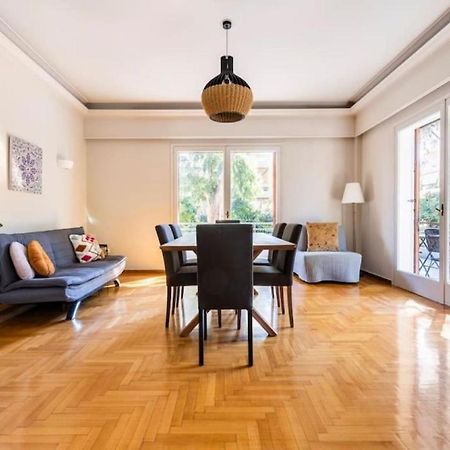 Spacious Renovated Flat In The Athens Riviera Luaran gambar