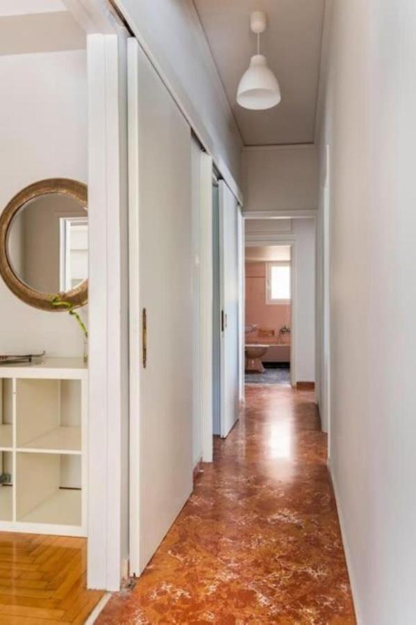 Spacious Renovated Flat In The Athens Riviera Luaran gambar