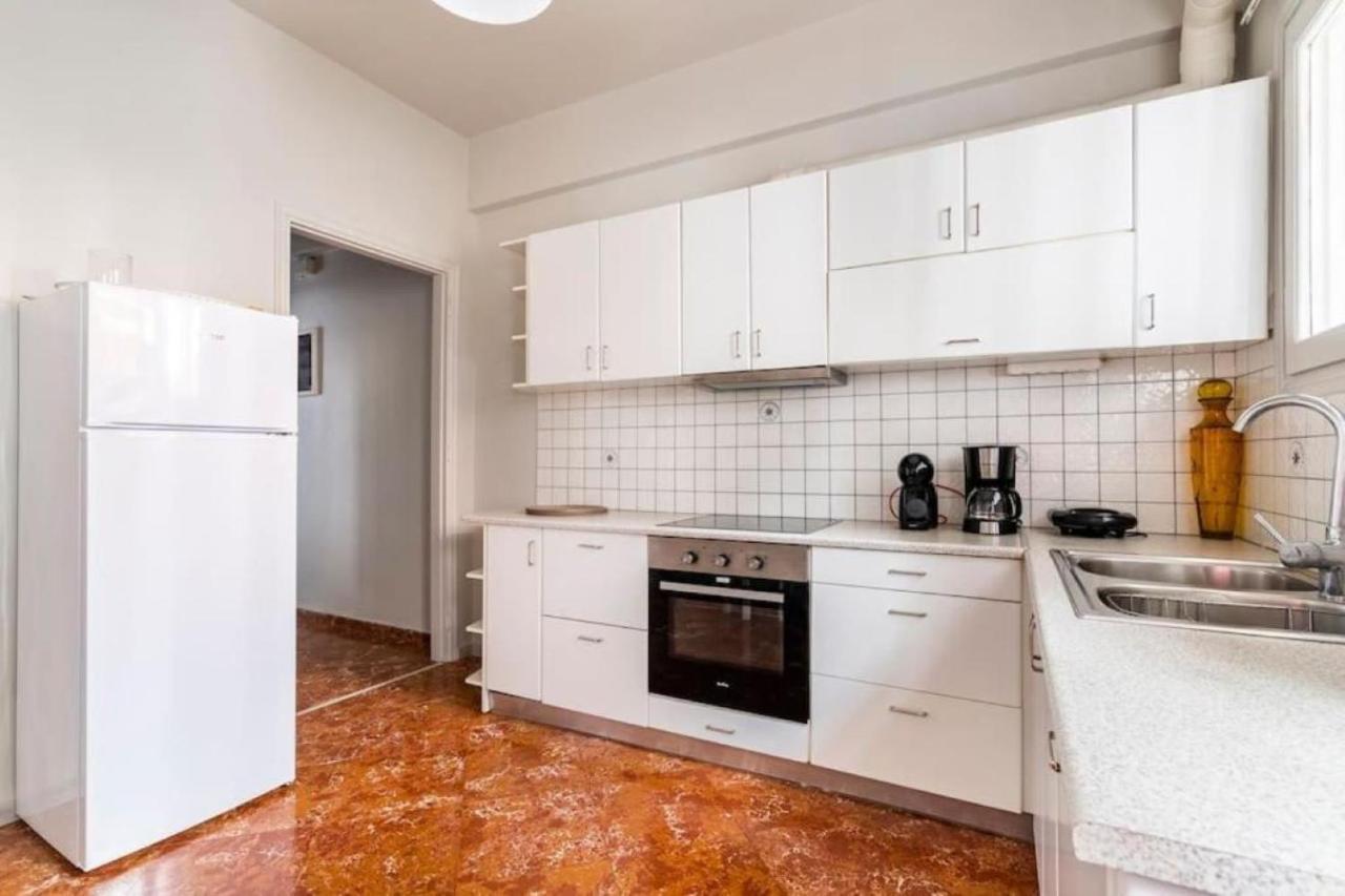 Spacious Renovated Flat In The Athens Riviera Luaran gambar