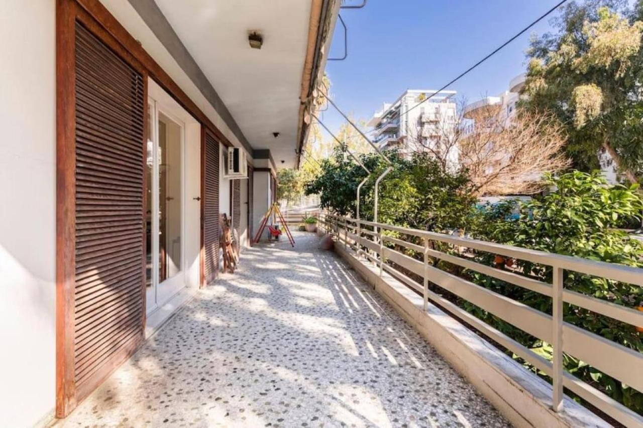 Spacious Renovated Flat In The Athens Riviera Luaran gambar