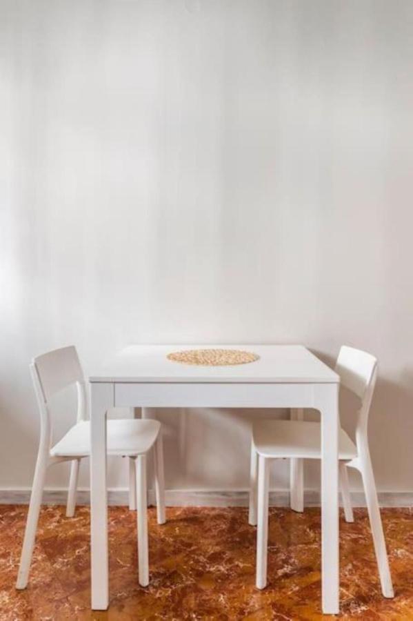 Spacious Renovated Flat In The Athens Riviera Luaran gambar