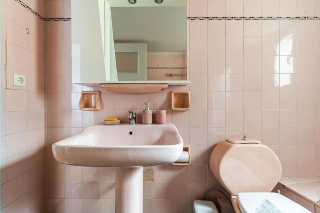 Spacious Renovated Flat In The Athens Riviera Luaran gambar