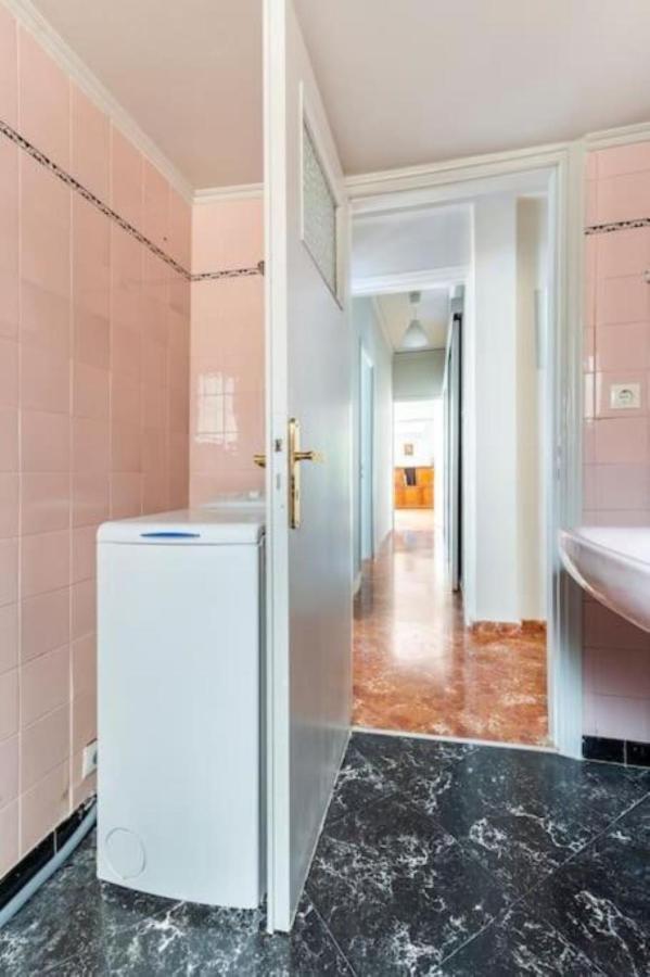 Spacious Renovated Flat In The Athens Riviera Luaran gambar